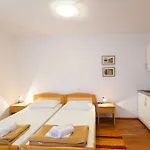 Apartment Mirta