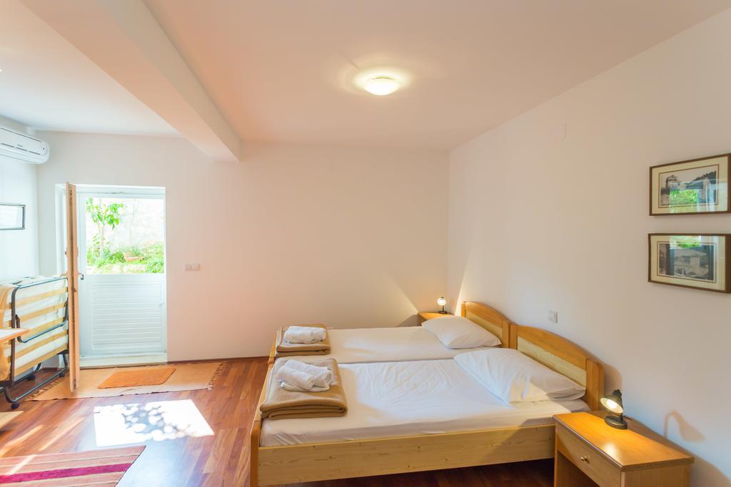 Apartment Mirta *