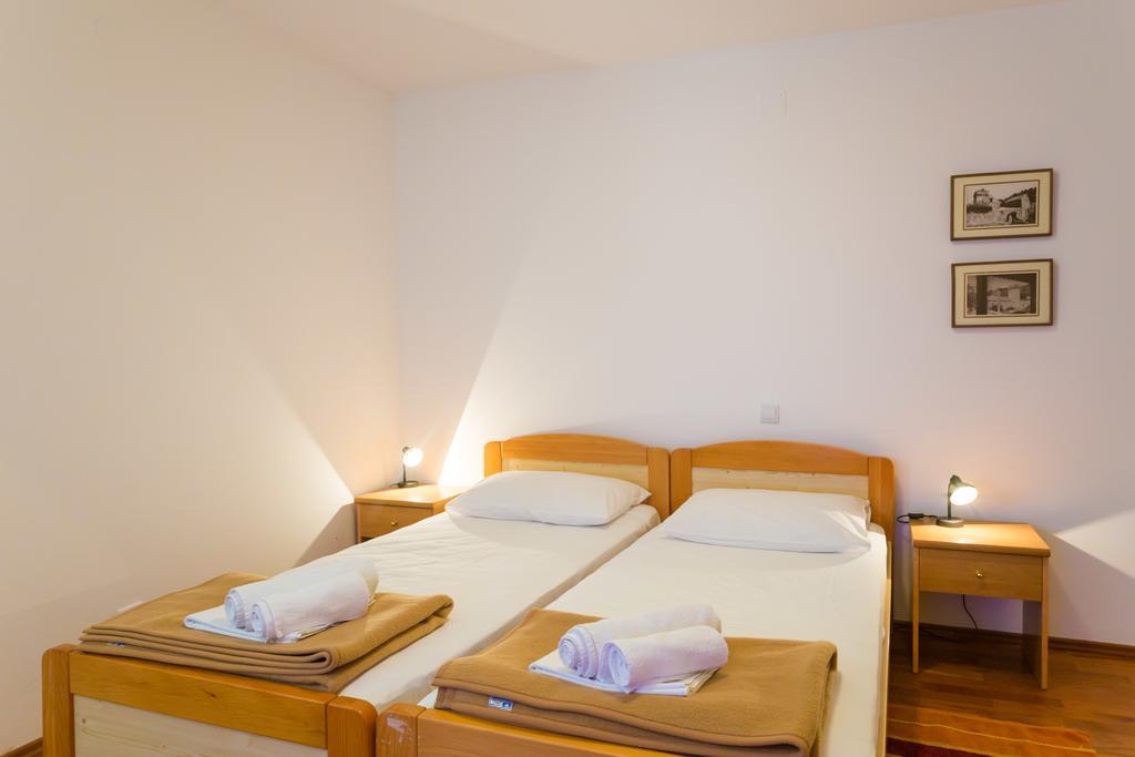 Apartment Mirta *
